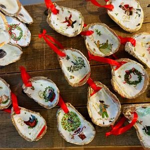 12 Days of Christmas Oyster Shell ornaments. NWT. TIS THE SEASON